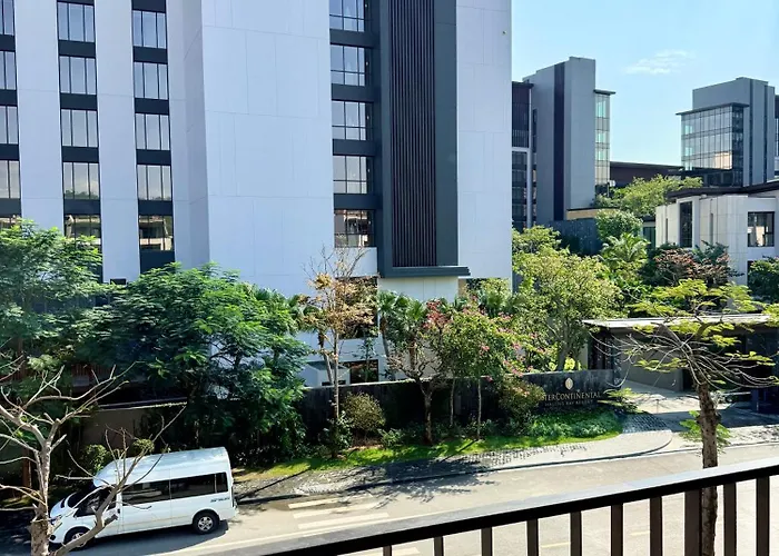 Royal Lotus Apartment *
